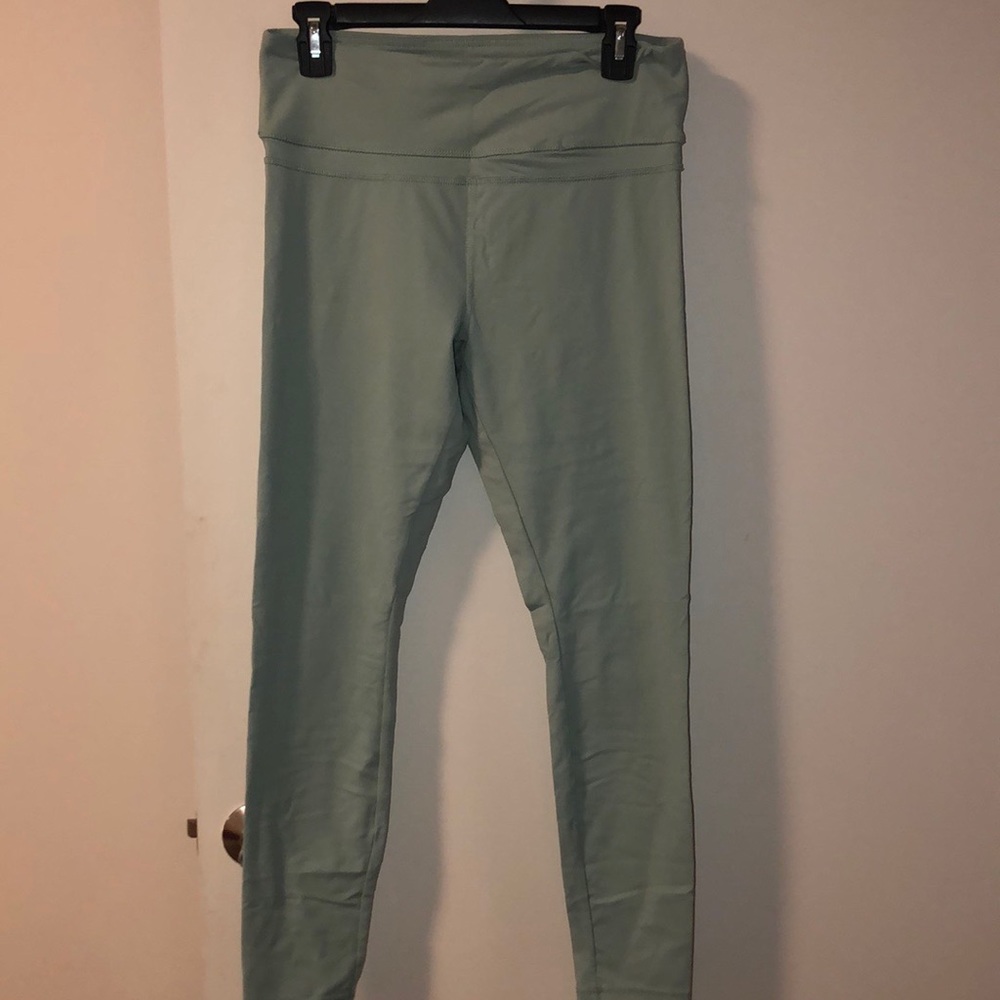 Light green workout leggings